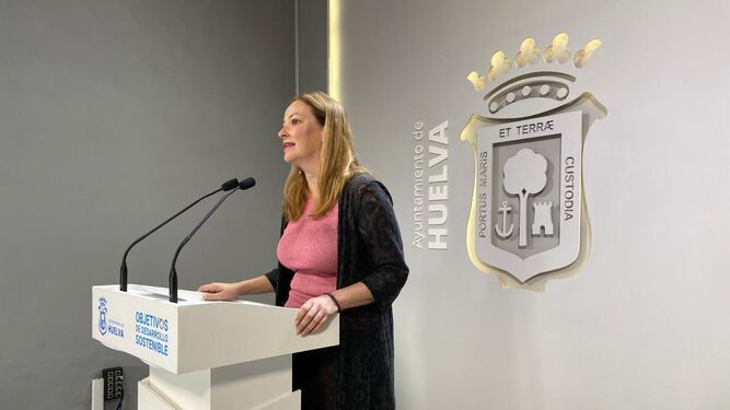 La viceportavoz del PSOE en el Consistorio onubense, María Teresa Flores.