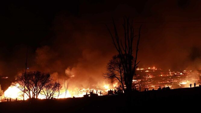 Incendio en el asentamiento.