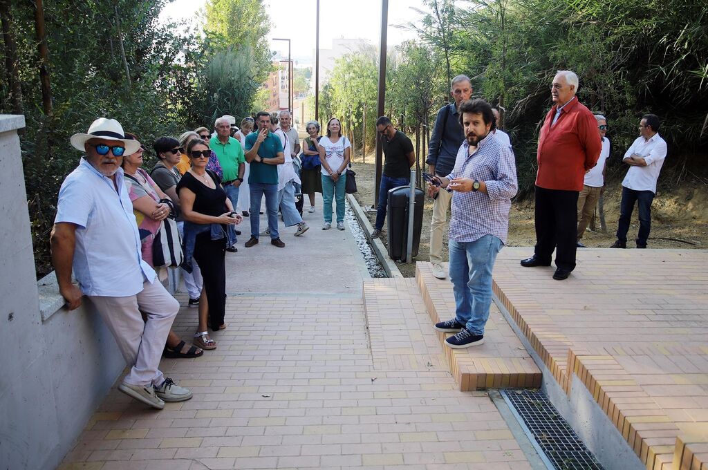 Im&aacute;genes de la visita guiada a la Fuente Vieja de Huelva por el arquitecto Francisco Javier L&oacute;pez