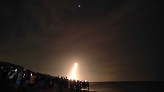 Momento en el que el cohete Miura 1 ha despegado desde Huelva.