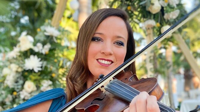 Rocío Medina, la onubense que se hizo viral cuando le robaron su violín, presenta su propio espectáculo en Huelva
