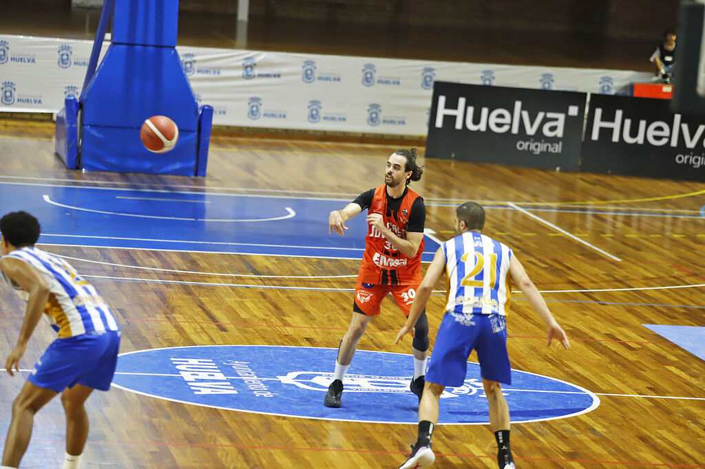 Im&aacute;genes del partido de baloncesto entre el Huelva Comercio Viridis y el Juventud Alcal&aacute;