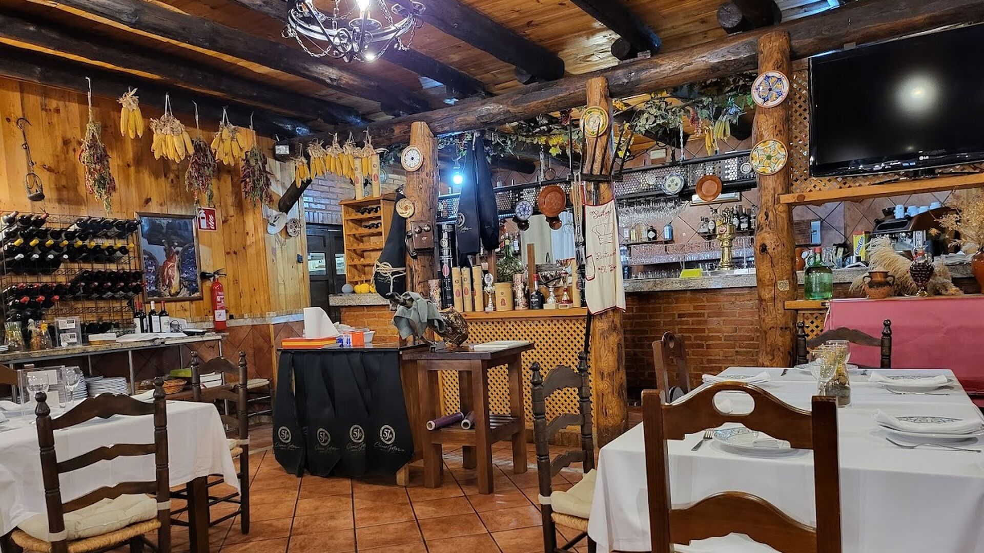 5 restaurantes cerca de Aracena que no debes perderte si vas a la Feria del Jamón