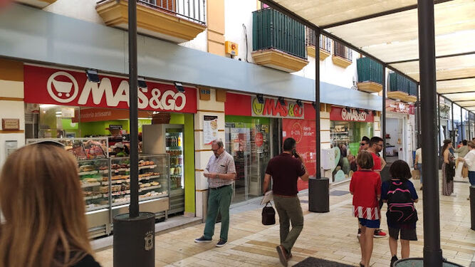 ¿Qué supermercados abren durante el festivo del 12 de octubre en Huelva?