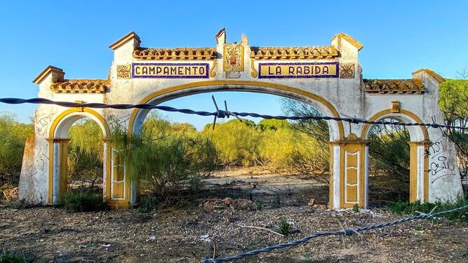 Conservas Tejero, un poblado abandonado a un paso de Huelva