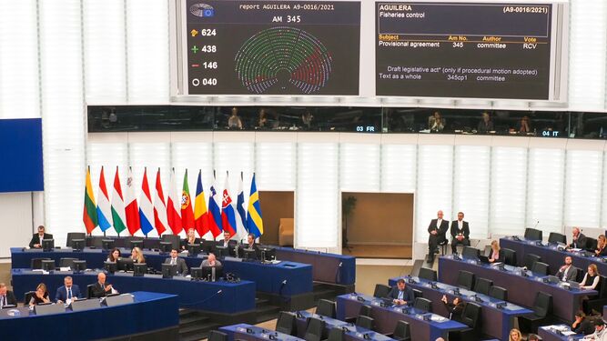 Momento de la aprobación del nuevo reglamento del control de la pesca en la Eurocámara de Estrasburgo