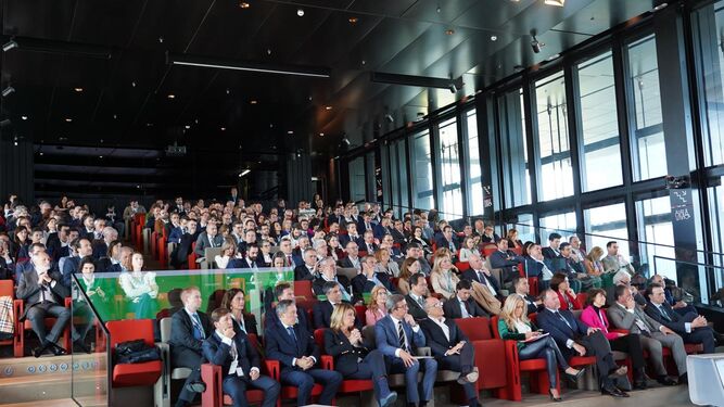 Más de 140 empresas asisten a la presentación en Madrid del I Congreso Nacional del Hidrógeno Verde