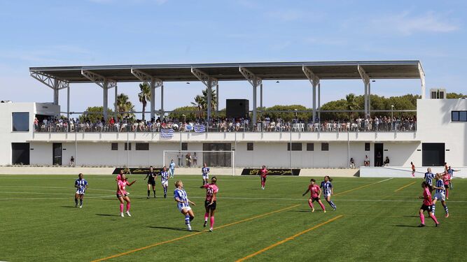Un encuentro del Sporting de Huelva en Lamiya.