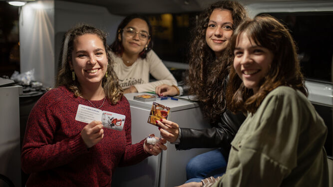 29 jóvenes de Huelva son premiados con un cheque de gasolina por conducir con tasa de alcohol 0,0