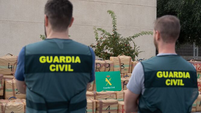 La Guardia Civil interviene un cargamento de droga en Huelva