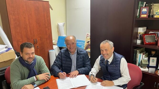 Huelva Comercio renueva su patrocinio con el CDB Enrique Benítez