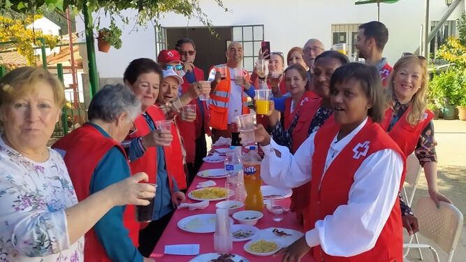 Voluntarios de Cruz Roja Huelva.
