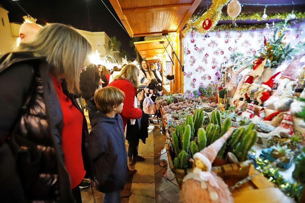 Mercados navide&ntilde;os y estafeta de Pap&aacute; Noel en Huelva capital