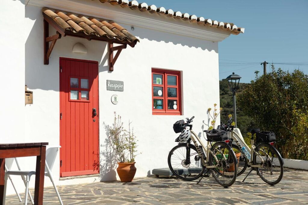El bonito pueblo portugu&eacute;s convertido en hotel que est&aacute; a dos horas de Huelva