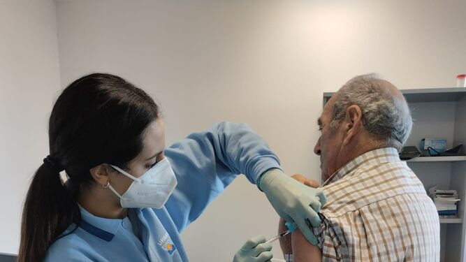 Campaña de vacunación frente al Covid y la gripe en Huelva.