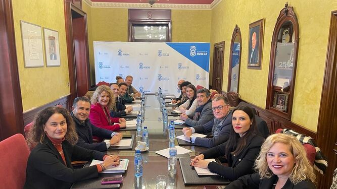 Reunión de coordinación en el Ayuntamiento de Huelva.