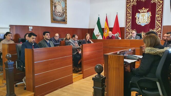 Pleno en el Ayuntamiento de La Palma del Condado.