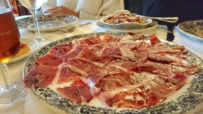 El mejor lugar del mundo para comer jamón ibérico está en Huelva, según The Guardian