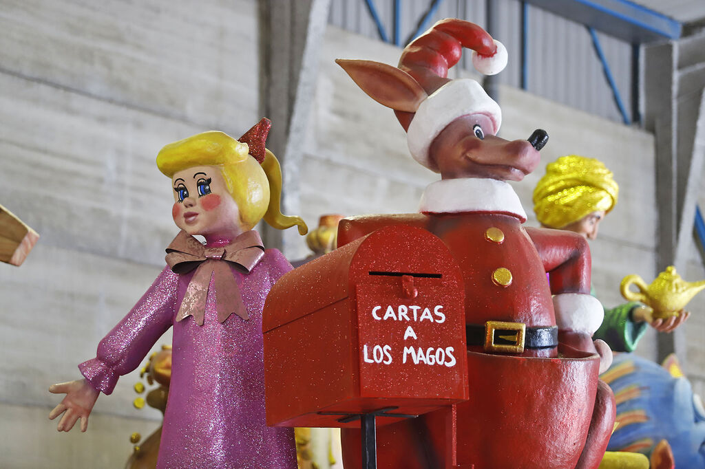 As&iacute; don las carrozas de lo Reyes Magos de Huelva 2024