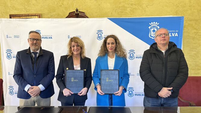 Firma del convenio entre el Ayuntamiento y la asociación Nuevos Horizontes