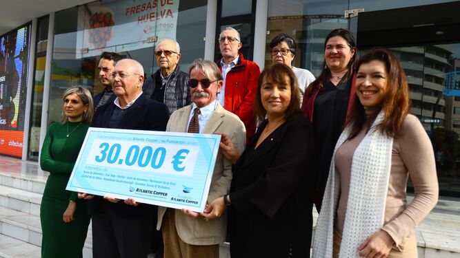 Atlantic Copper entrega 30.000 euros a asociaciones de Huelva como Cáritas o el Banco de Alimentos