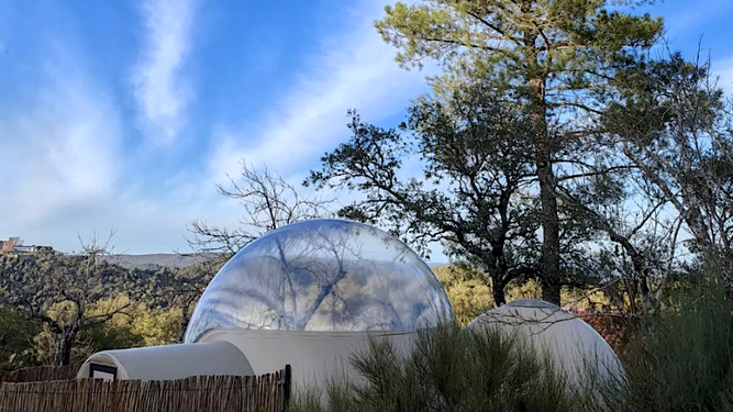 Descubre el nuevo hotel "burbuja" para dormir bajo las estrellas en Huelva