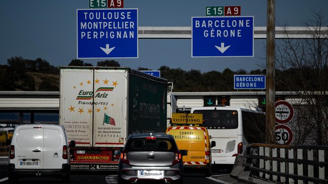 Se reabre al tráfico la frontera entre Francia y España.