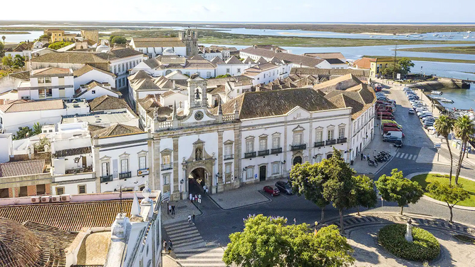 La ciudad portuguesa de moda entre el turismo español que está a un paso de Huelva