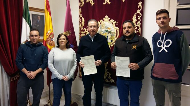 Acuerdo firmado entre el Ayuntamiento de Aracena y la Banda de Cornetas y Tambores.