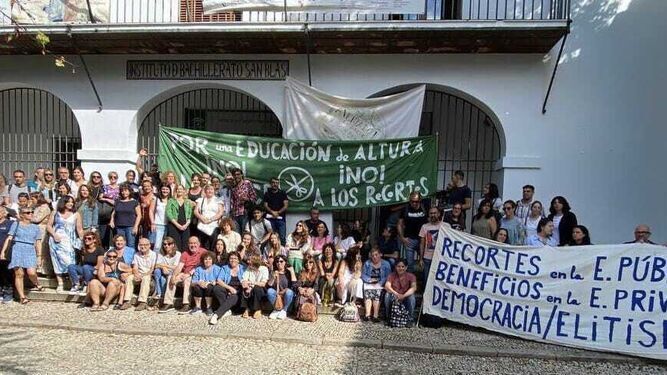 Concentración de la comunidad educativa del IES San Blas el pasado mes de septiembre