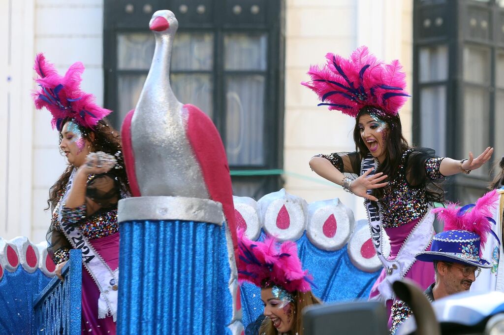 Im&aacute;genes de la cabalgata del Carnaval Colombino 2024