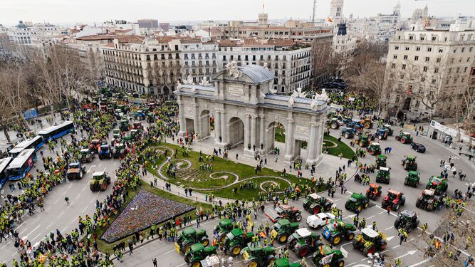 Imagen aérea de la protesta en la Puerta de Alcalá