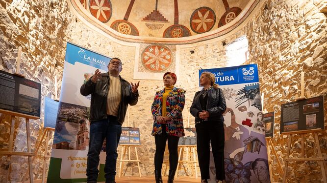 Jorge Garrido muestra en La Nava las singularidades de las ‘Ermitas de repoblación en la Sierra de Huelva’
