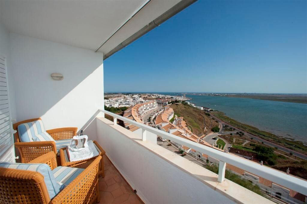 El espectacular Parador de Huelva con las mejores vistas a Portugal reabre con esta oferta
