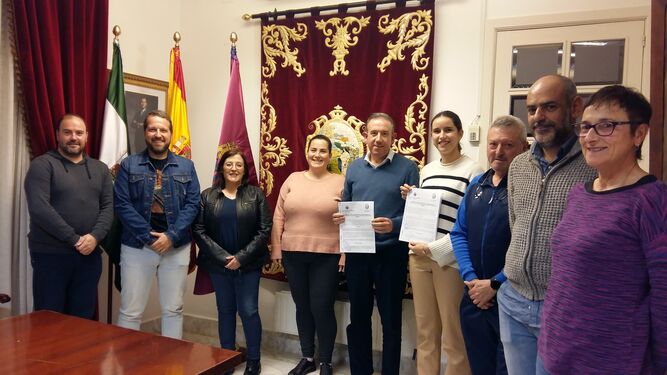 Firma del convenio entre el Ayuntamiento de Aracena y la Banda de Música Municipal