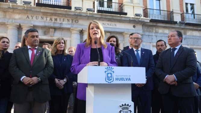 Lectura del manifiesto por el 8M en el Ayuntamiento de Huelva