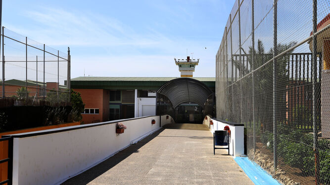 La prisión de Huelva prepara un proyecto con la Consejería de Salud contra las adicciones.