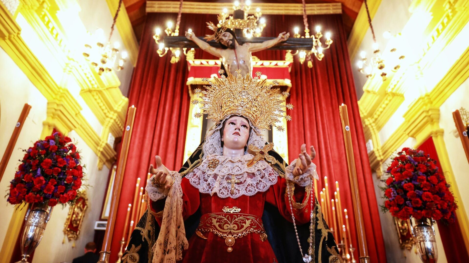 Las im&aacute;genes de la Virgen del Mayor Dolor (Vera Cruz) tras su restauraci&oacute;n