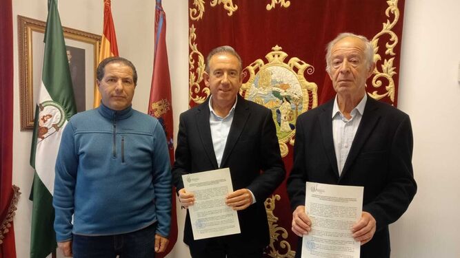 El Ayuntamiento firma un nuevo convenio con el Consejo de Hermandades y Cofradías de Aracena