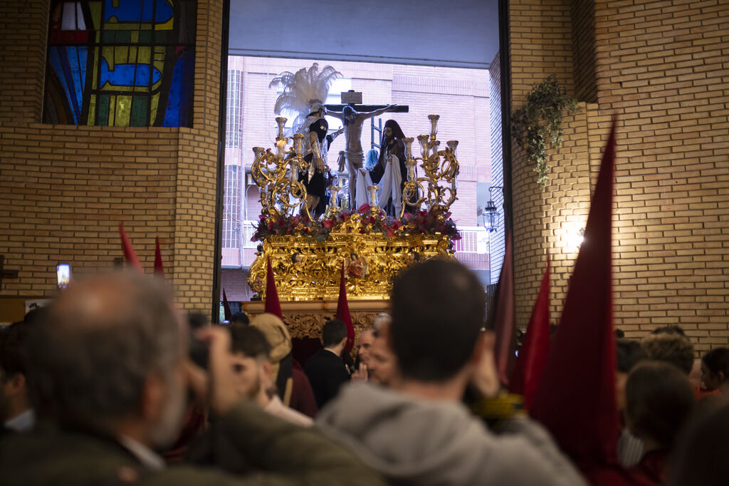 Las mejores im&aacute;genes del Viernes Santo en Huelva: Hermandad de la Fe