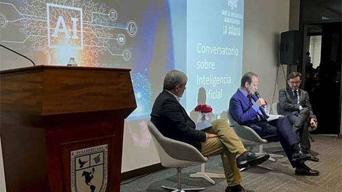 El rector de la Universidad Internacional de Andalucía ha participado en un conversatorio sobre Inteligencia Artificial (IA).