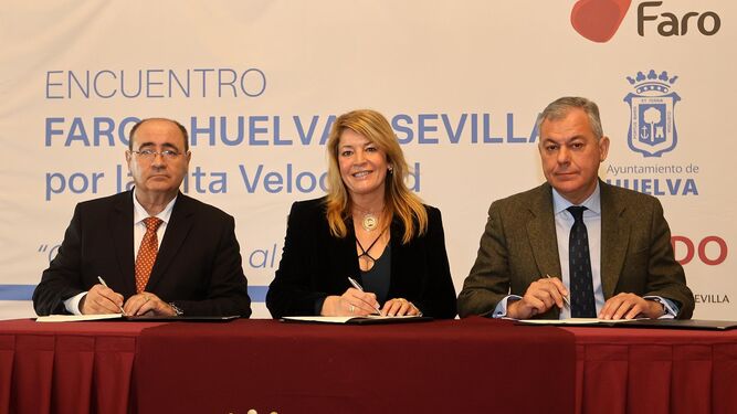 El alcalde de Faro, la alcaldesa de Huelva y el alcalde de Sevilla.
