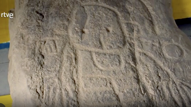 La "lápida" prehistórica más curiosa de España está en Huelva: Tiene un pene grabado
