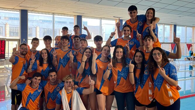 Los nadadores del CN Huelva marcan un uno de Primera División