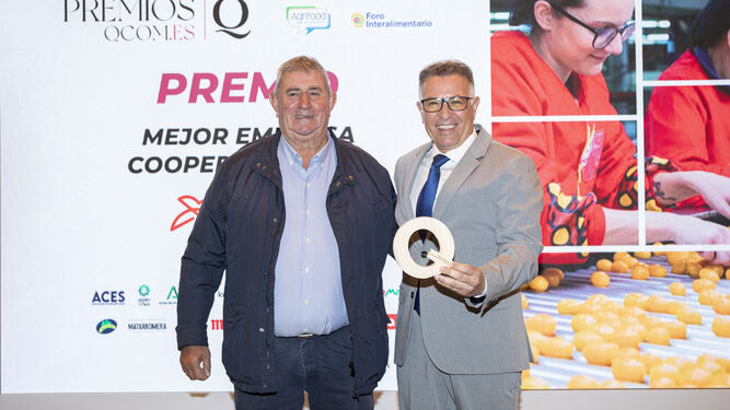 Entrega del premios Qcomes a Cooperativa Granada-La Palma.